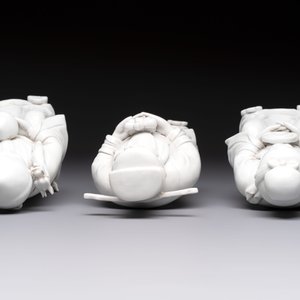A set of three Chinese Dehua blanc de Chine 'Sanxing' figures, 20th C. — 照片 6