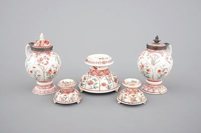 A set of three Chinese famille verte and iron red porcelain salts and two mustard pots with silver mounts, Kangxi, ca. 1700