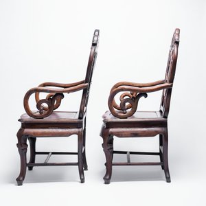 A set of three Chinese marble-inset hongmu chairs, 19th C. — 照片 3