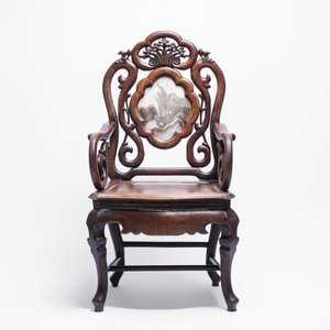 A set of three Chinese marble-inset hongmu chairs, 19th C. — 照片 9