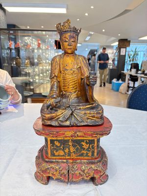 A set of three Chinese or Vietnamese gilt-lacquered wooden sculptures of Buddha, 18/19th C. — photo 22