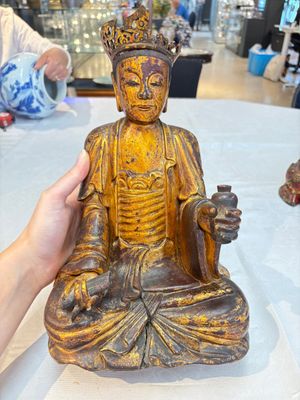 A set of three Chinese or Vietnamese gilt-lacquered wooden sculptures of Buddha, 18/19th C. — photo 23