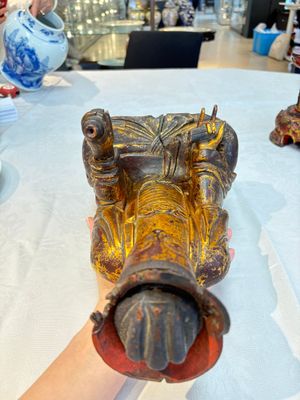 A set of three Chinese or Vietnamese gilt-lacquered wooden sculptures of Buddha, 18/19th C. — photo 27