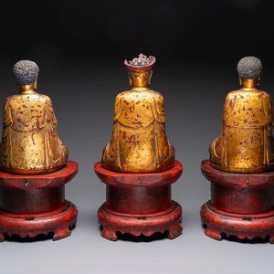 A set of three Chinese or Vietnamese gilt-lacquered wooden sculptures of Buddha, 18/19th C. — photo 3