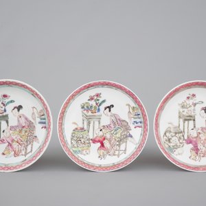 A set of three fine Chinese semi-eggshell famille rose cups and saucers, Yongzheng, 1722-1735 — 照片 5