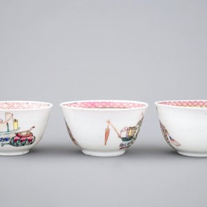A set of three fine Chinese semi-eggshell famille rose cups and saucers, Yongzheng, 1722-1735 — 照片 8