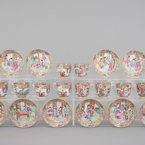 A set of twelve fine Chinese canton rose medallion cups and saucers, 19th C. — foto 1