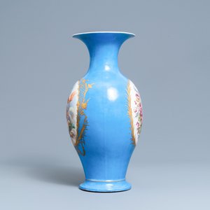 A Sèvres-style blue-ground and gilt vase, probably Samson, Paris, 19th C. — 照片 4