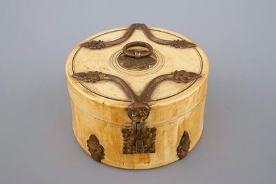 A Siculo-Arabic ivory and gilt copper cylindrical box or pyx (pyxide), 12/13th C.