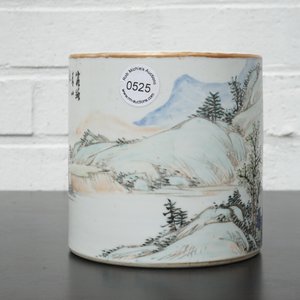 A signed Chinese Qianjiang porcelain brush pot with a landscape all over, early 20th C. — 照片 10