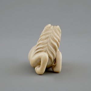 A signed Japanese ivory netsuke of a horse, 19th C. — 照片 4