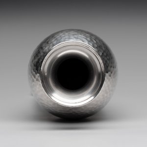 A silver amphora on stand and a Lalaounis silver vase, 925/000, Greece, 20th C. — 照片 6
