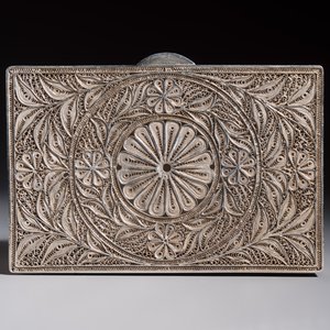 A silver inscribed filigree casket, probably Dutch East Indies, 19/20th C. — photo 6