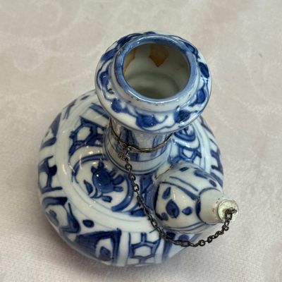 A silver-mounted Chinese blue and white 'Cranes' miniature kendi — photo 9