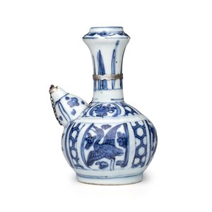 A silver-mounted Chinese blue and white 'Cranes' miniature kendi — photo 2