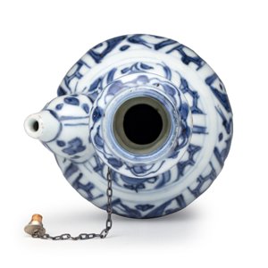 A silver-mounted Chinese blue and white 'Cranes' miniature kendi — photo 6
