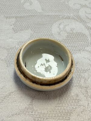A silver-mounted Chinese blue and white tea caddy and cover, artemisia leaf mark, Kangxi — foto 13
