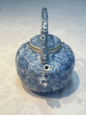 A silver-mounted Chinese blue and white wine pot, Wanli — photo 2