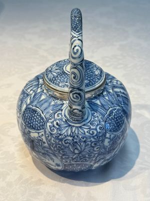 A silver-mounted Chinese blue and white wine pot, Wanli — photo 4