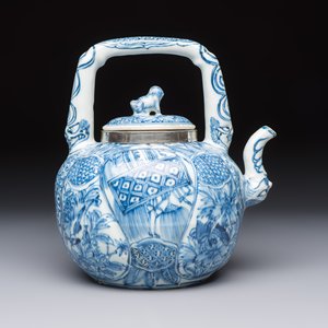A silver-mounted Chinese blue and white wine pot, Wanli — photo 3