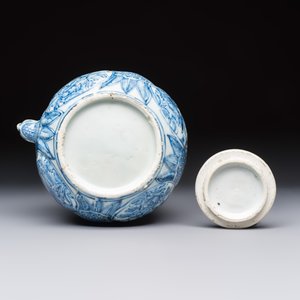A silver-mounted Chinese blue and white wine pot, Wanli — photo 6