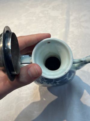 A silver-mounted Chinese blue and white 'Zhou Dunyi 周敦頤' ewer, Ming — foto 11