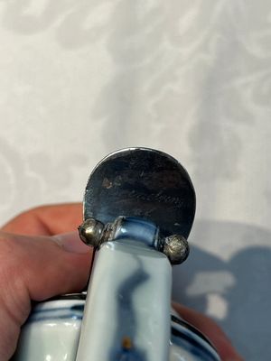 A silver-mounted Chinese blue and white 'Zhou Dunyi 周敦頤' ewer, Ming — foto 26