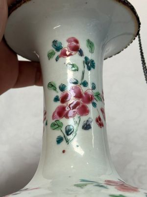 A silver-mounted Chinese famille rose kendi with floral design, Qianlong — foto 15