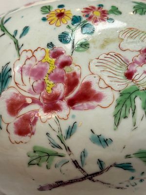 A silver-mounted Chinese famille rose kendi with floral design, Qianlong — foto 16