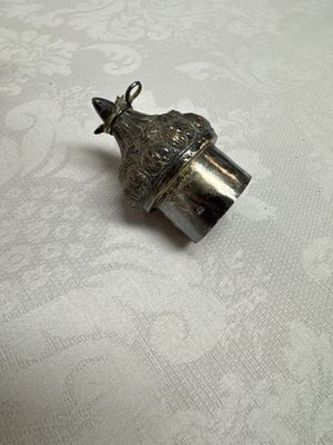 A silver-mounted Chinese famille rose kendi with floral design, Qianlong — foto 8