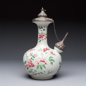 A silver-mounted Chinese famille rose kendi with floral design, Qianlong — foto 3