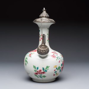 A silver-mounted Chinese famille rose kendi with floral design, Qianlong — foto 4