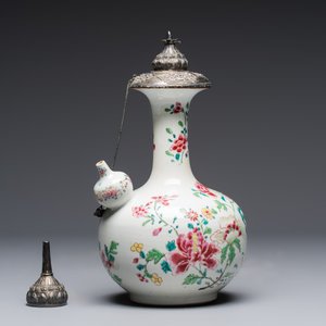 A silver-mounted Chinese famille rose kendi with floral design, Qianlong — foto 8