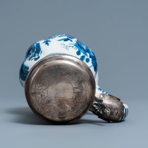 A silver-mounted Dutch Delft blue and white chinoiserie jug, 17th C. — 照片 7
