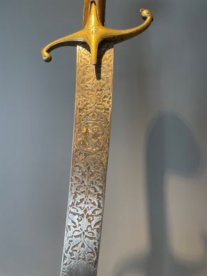 A silver plated dagger and four swords, China, Burma and Indonesia, 18/19th C. — foto 11