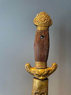 A silver plated dagger and four swords, China, Burma and Indonesia, 18/19th C. — foto 20