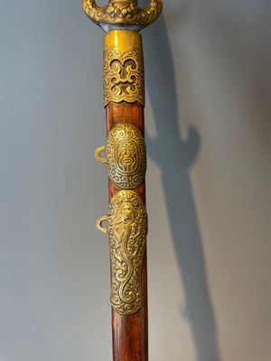 A silver plated dagger and four swords, China, Burma and Indonesia, 18/19th C. — foto 23