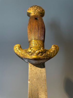 A silver plated dagger and four swords, China, Burma and Indonesia, 18/19th C. — foto 26