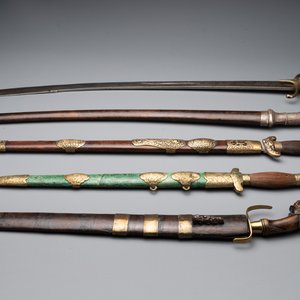 A silver plated dagger and four swords, China, Burma and Indonesia, 18/19th C. — foto 1