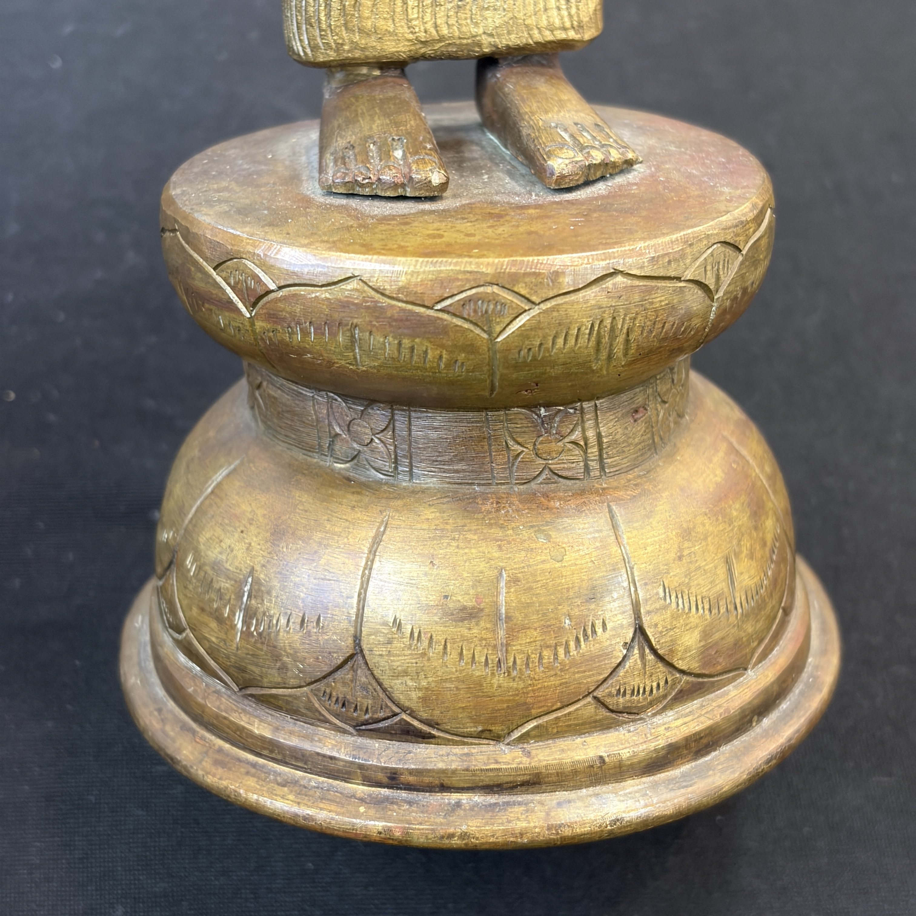 A Sinhalese gilt-copper-alloy figure of Buddha Shakyamuni — 照片 12