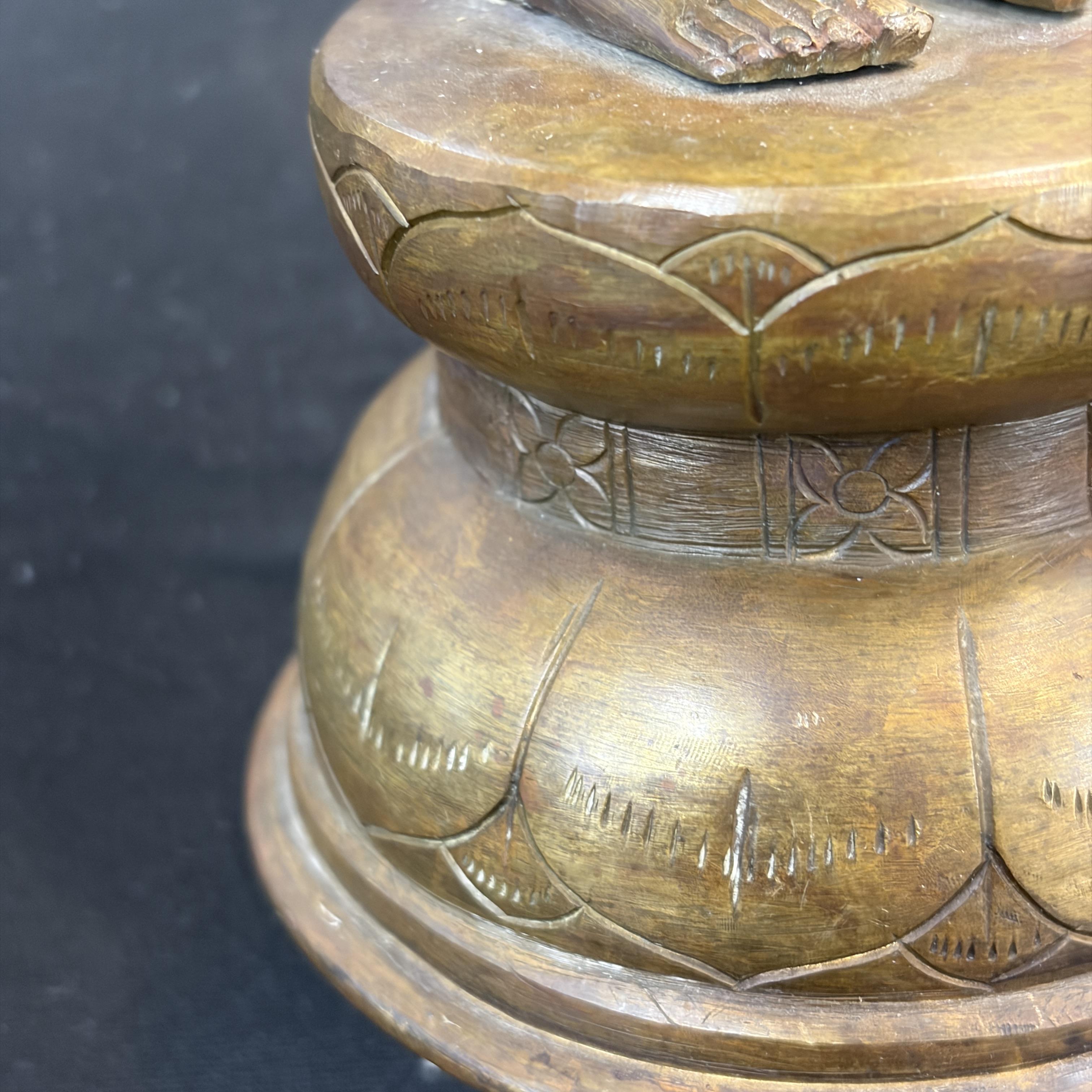 A Sinhalese gilt-copper-alloy figure of Buddha Shakyamuni — 照片 13