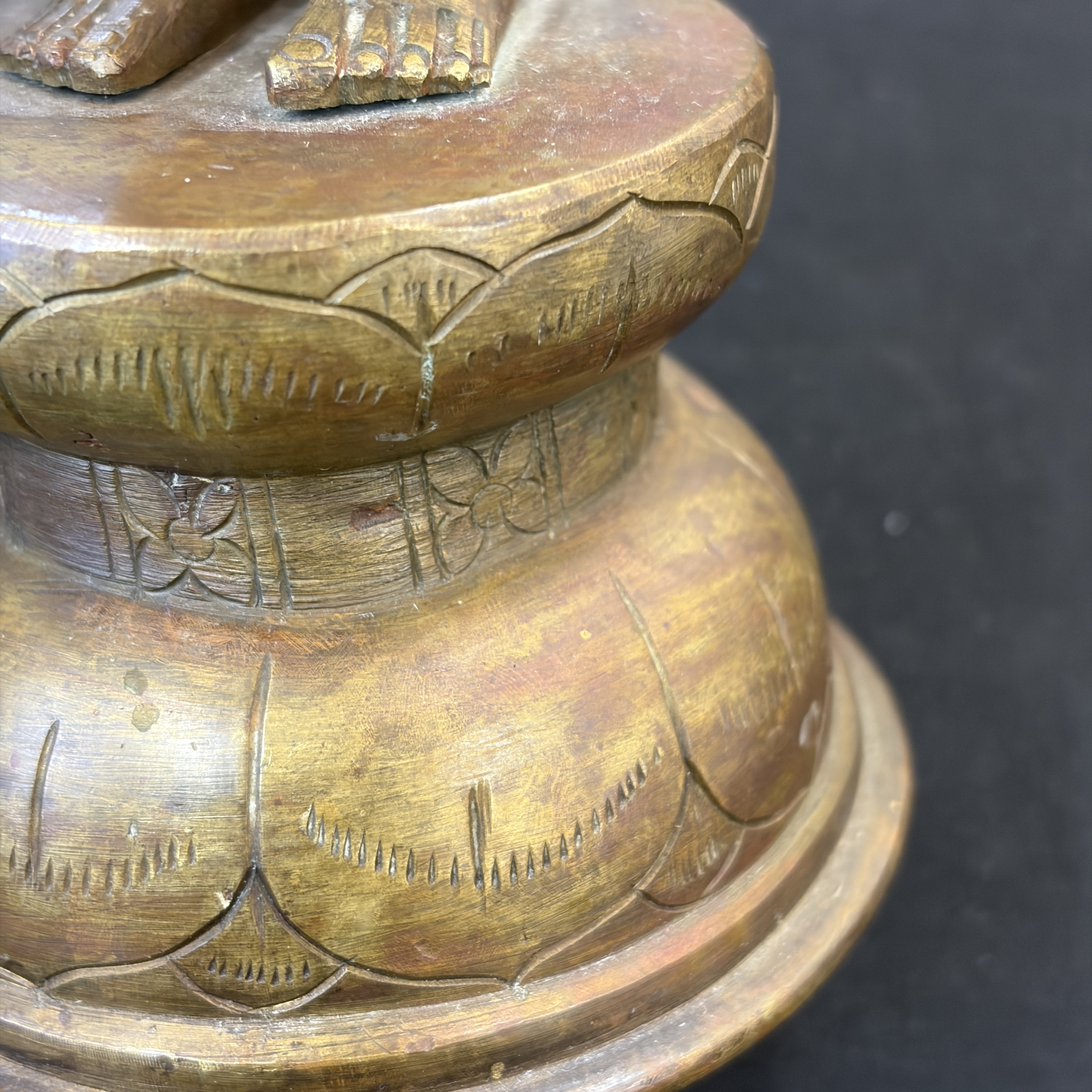A Sinhalese gilt-copper-alloy figure of Buddha Shakyamuni — 照片 14