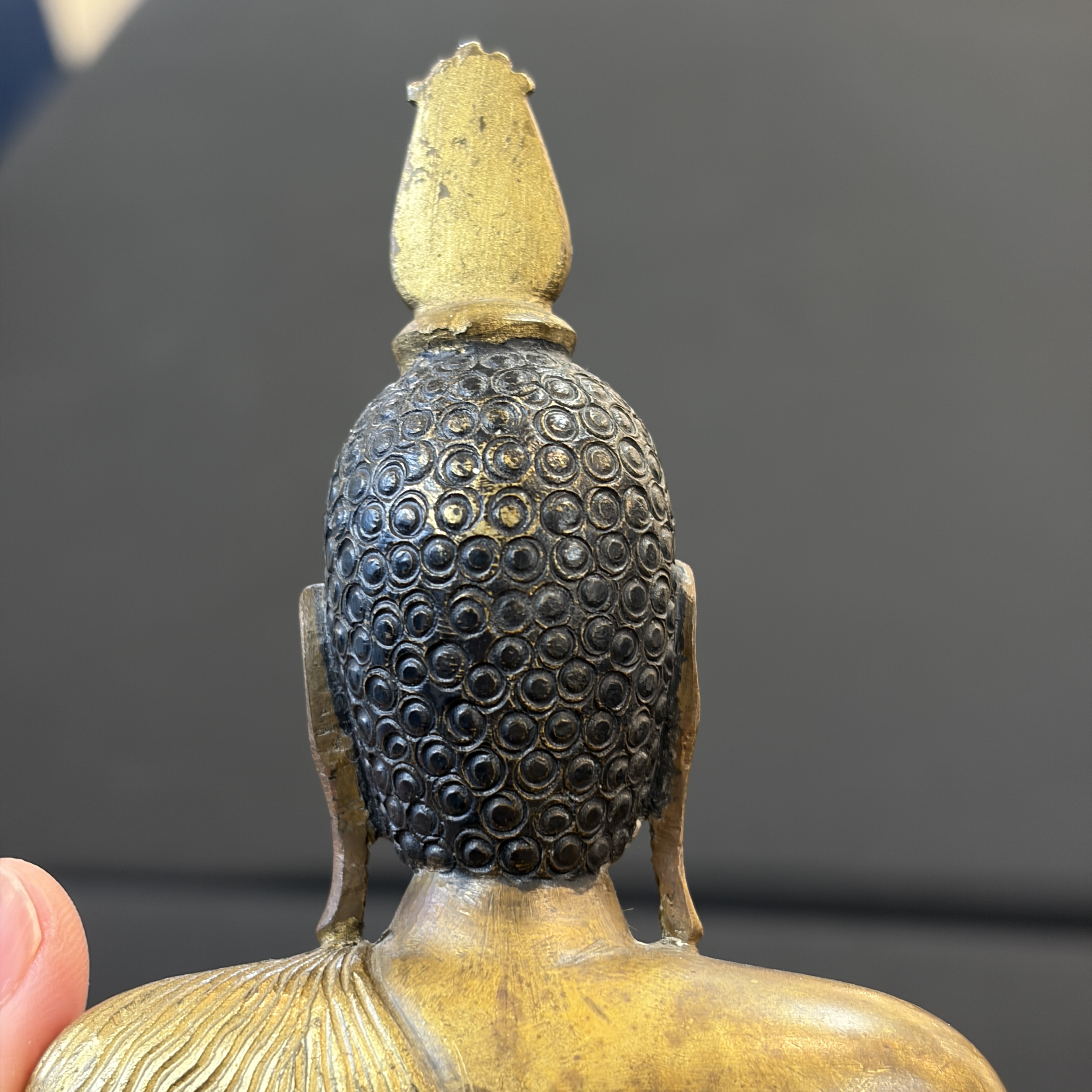 A Sinhalese gilt-copper-alloy figure of Buddha Shakyamuni — 照片 16