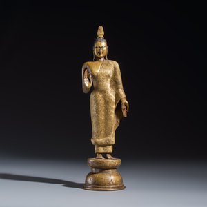 A Sinhalese gilt-copper-alloy figure of Buddha Shakyamuni — 照片 2