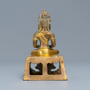 A Sino-Tibetan bronze figure of Buddha Amitayus, Qianlong — photo 4