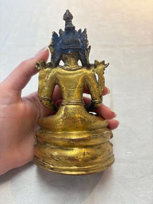 A Sino-Tibetan coral and turquoise-inlaid gilt-bronze Buddha Amitayus, 18th C. — photo 3