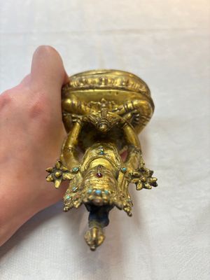 A Sino-Tibetan coral and turquoise-inlaid gilt-bronze Buddha Amitayus, 18th C. — photo 5