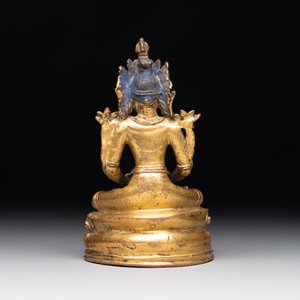 A Sino-Tibetan coral and turquoise-inlaid gilt-bronze Buddha Amitayus, 18th C. — photo 4