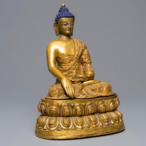 A Sino-Tibetan coral- and turquoise inlaid gilt bronze figure of Buddha, 19/20th C. — 照片 7