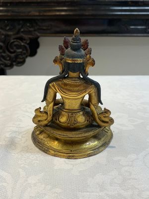 A Sino-Tibetan gilt bronze Buddha Amitayus, 18th C. — photo 4